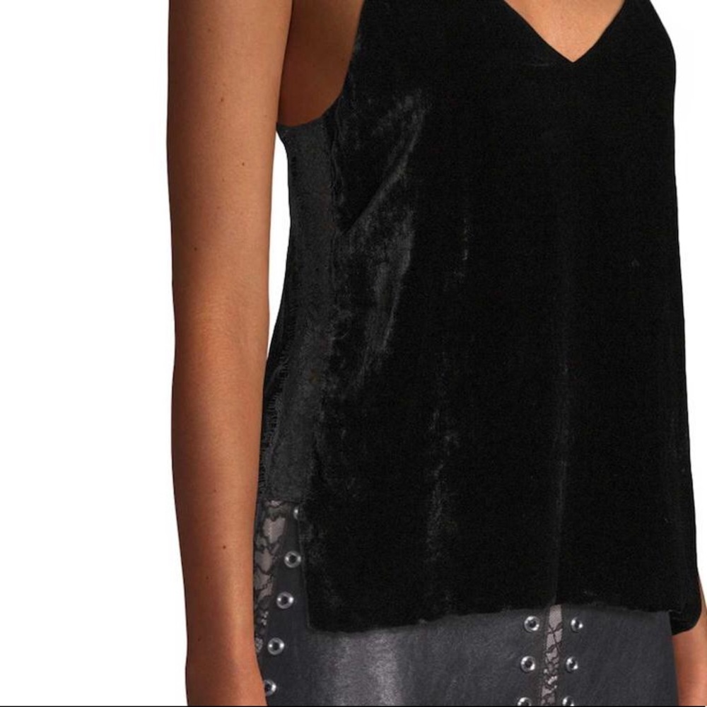 NWT! $250 Alice + Olivia Top❤️